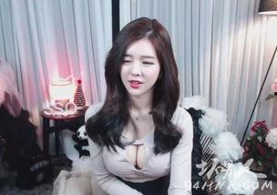 尹素婉直播的所有视频,笑料百出，情感真挚