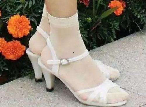 妈妈 圣水 丝袜