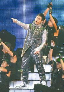 女团明星表演意外,女团明星惊艳舞台瞬间回顾