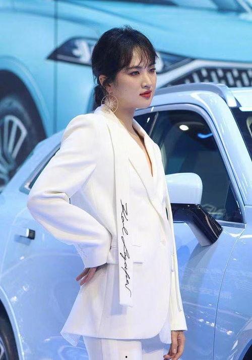 娱乐吃瓜姚安娜屏保